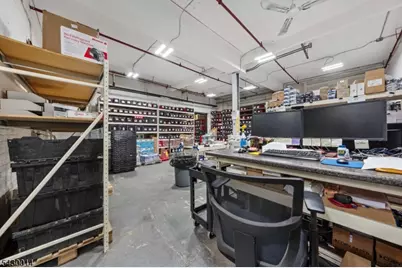 372-376 Adams St, Newark, NJ 07114 - Photo 18