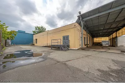 370 -376 Adams St, Newark, NJ 07114 - Photo 36