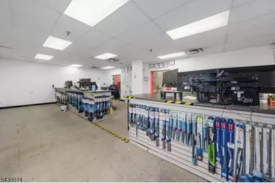 370 -376 Adams St, Newark, NJ 07114 - Photo 18