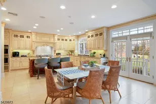 9 Bishops Ln, Millburn, NJ 07078 - Photo 10