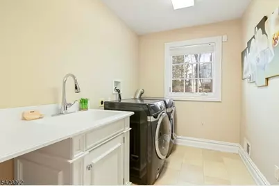 9 Bishops Ln, Millburn, NJ 07078 - Photo 30