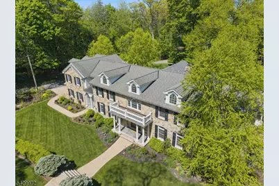 9 Bishops Ln, Millburn, NJ 07078 - Photo 4