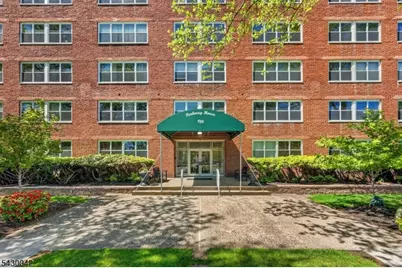 926 Bloomfield Ave #3A, Glen Ridge, NJ 07028 - Photo 2
