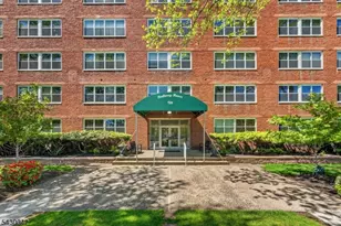 926 Bloomfield Ave, Glen Ridge, NJ 07028 - Photo 2