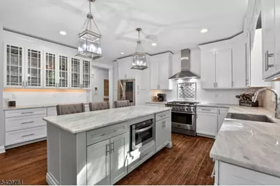 56 Beechwood Place, Watchung, NJ 07069 - Photo 6