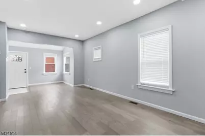 77 Lakeside Ave, Pompton Lakes, NJ 07442 - Photo 6