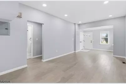 77 Lakeside Ave, Pompton Lakes, NJ 07442 - Photo 10