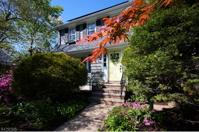 1 Edgewood Pl, Maplewood, NJ 07040 - Photo 2