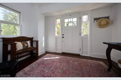 1 Edgewood Pl, Maplewood, NJ 07040 - Photo 6