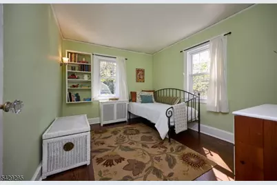 1 Edgewood Pl, Maplewood, NJ 07040 - Photo 32