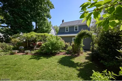 1 Edgewood Pl, Maplewood, NJ 07040 - Photo 44