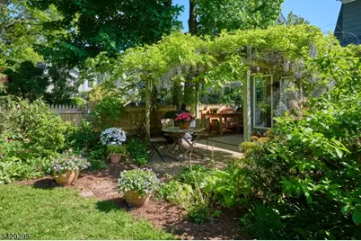 1 Edgewood Pl, Maplewood, NJ 07040 - Photo 46