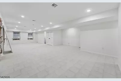 68 Sherman Ave, Newark, NJ 07114 - Photo 20
