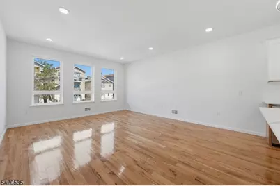 68 Sherman Ave, Newark, NJ 07114 - Photo 4