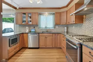15 Maxine Dr, Morris Township, NJ 07960 - Photo 8