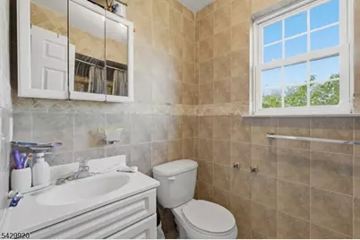 141 Schuyler Ave, Newark, NJ 07112 - Photo 8