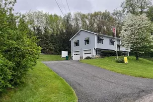 33 Circle Dr, Hamburg, NJ 07419 - Photo 1
