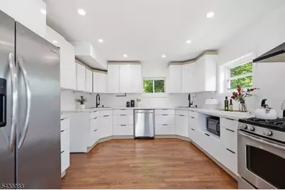 64 Longfellow Dr, Woodbridge Township, NJ 07067 - Photo 10