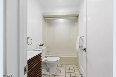 64 Longfellow Dr, Woodbridge Township, NJ 07067 - Photo 18