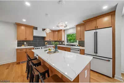 596 White Oak Ridge Rd, Millburn, NJ 07078 - Photo 10