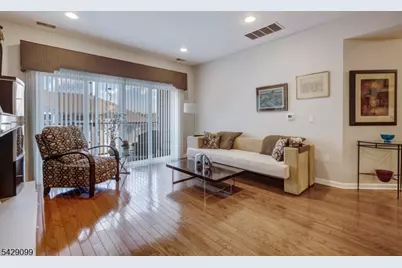 10402 Warrens Way #402, Wanaque, NJ 07465 - Photo 2