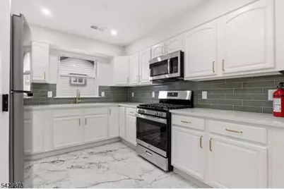 148 N Munn Ave, East Orange, NJ 07017 - Photo 18