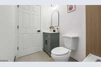 148 N Munn Ave, East Orange, NJ 07017 - Photo 12