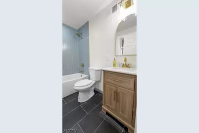 148 N Munn Ave, East Orange, NJ 07017 - Photo 20