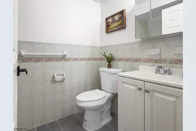 148 N Munn Ave, East Orange, NJ 07017 - Photo 24