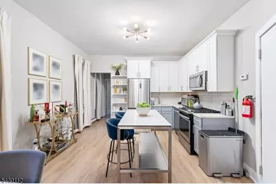 100 Manhattan Ave #2L, Jersey City, NJ 07307 - Photo 2