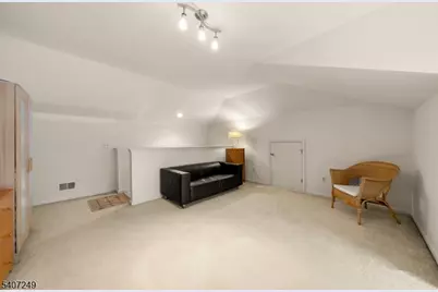 48 Bovensiepen Ct, Roseland, NJ 07068 - Photo 28