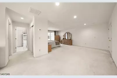 48 Bovensiepen Ct, Roseland, NJ 07068 - Photo 24