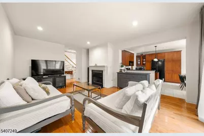 48 Bovensiepen Ct, Roseland, NJ 07068 - Photo 12