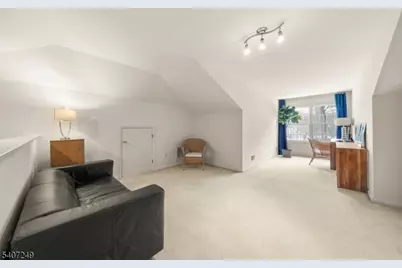 48 Bovensiepen Ct, Roseland, NJ 07068 - Photo 28