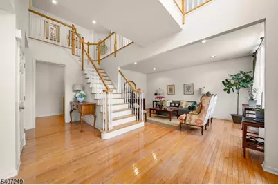 48 Bovensiepen Ct, Roseland, NJ 07068 - Photo 4