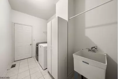 48 Bovensiepen Ct, Roseland, NJ 07068 - Photo 14