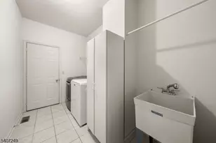 48 Bovensiepen Ct, Roseland, NJ 07068 - Photo 14