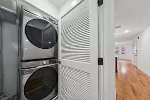 52 James St Unit, Newark, NJ 07102 - Photo 8