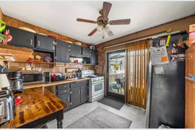 124 W 10th Ave, Roselle, NJ 07203 - Photo 6