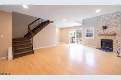 7 Lake Ct, Raritan Township, NJ 08822 - Photo 4