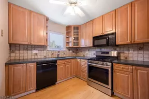 7 Lake Ct, Raritan Township, NJ 08822 - Photo 6