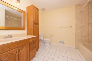 7 Lake Ct, Raritan Township, NJ 08822 - Photo 8
