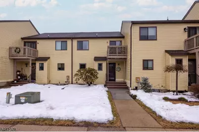 7 Lake Ct, Raritan Township, NJ 08822 - Photo 2