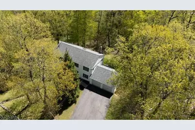 8 Cold Spring Dr, Vernon, NJ 07422 - Photo 2