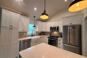 8 Cold Spring Dr, Vernon, NJ 07422 - Photo 10