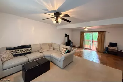 8 Cold Spring Dr, Vernon, NJ 07422 - Photo 14