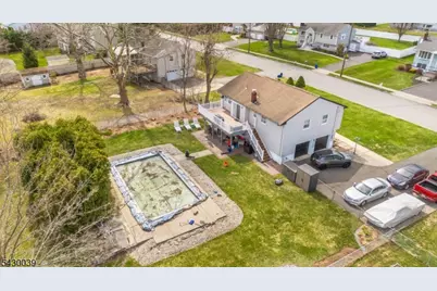8 Kennedy Dr, Fairfield, NJ 07004 - Photo 26