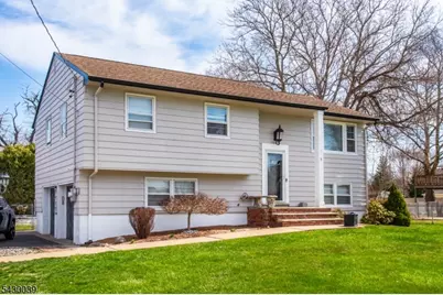 8 Kennedy Dr, Fairfield, NJ 07004 - Photo 28
