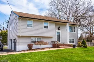 8 Kennedy Dr, Fairfield, NJ 07004 - Photo 28