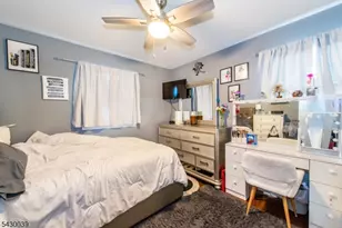 8 Kennedy Dr, Fairfield, NJ 07004 - Photo 16